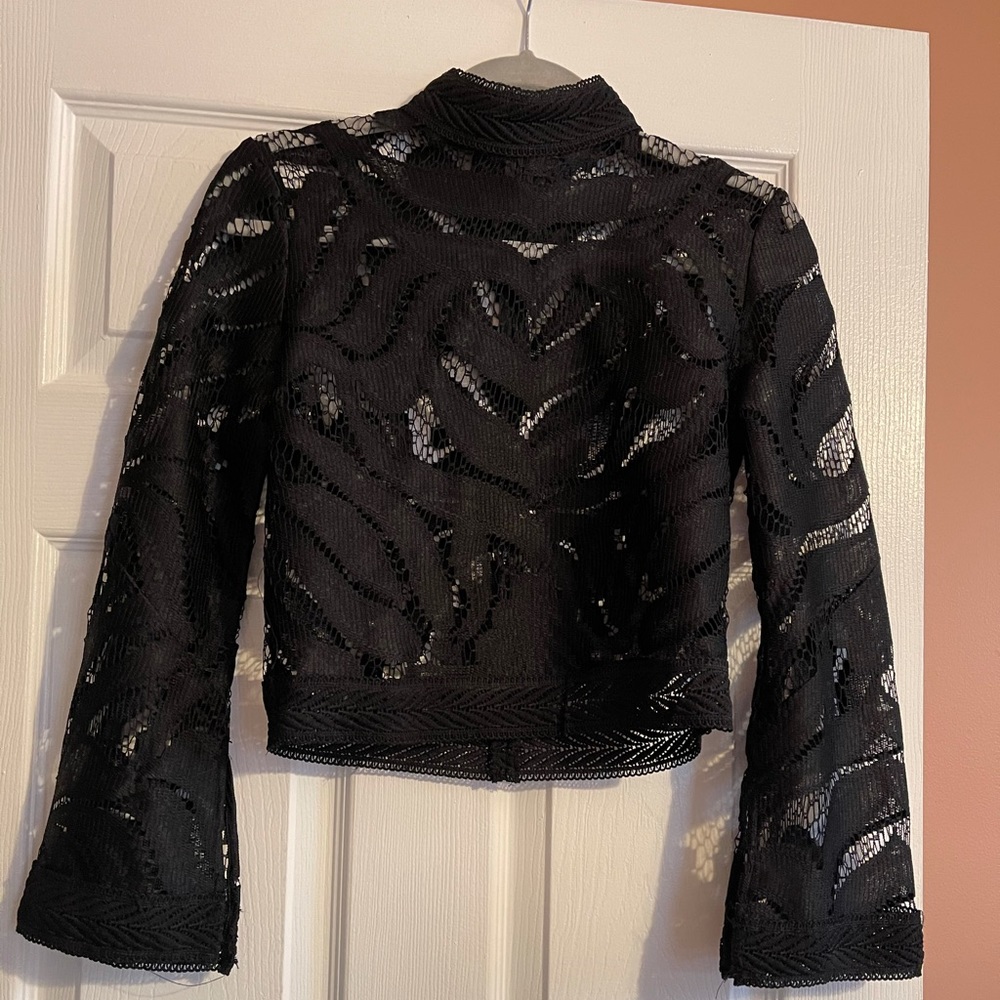Lacey bell split sleeve top